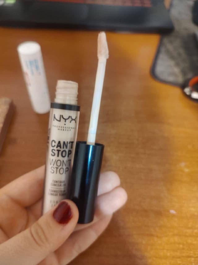 Nyx Cosmetics Can't Stop Won't Stop Contour Concealer review photo by inesici