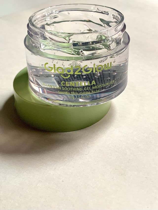 Glad2Glow Centella Allantoin Soothing Gel Moisturizer review photo by Angiesan
