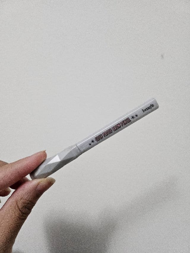Benefit Cosmetics Goof Proof Brow Pencil review photo by TimeyxWimey
