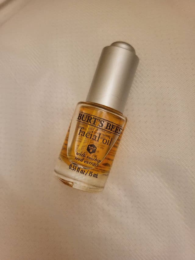Burt's Bees Facial Oil with Rosehip Seed Extract review photo by kbuck17