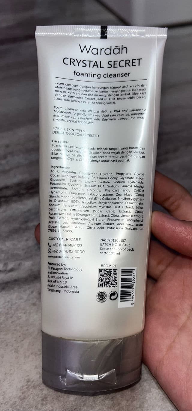Wardah Crystal Secret Foaming Cleanser with Natural AHA+PHA review photo by Eylo