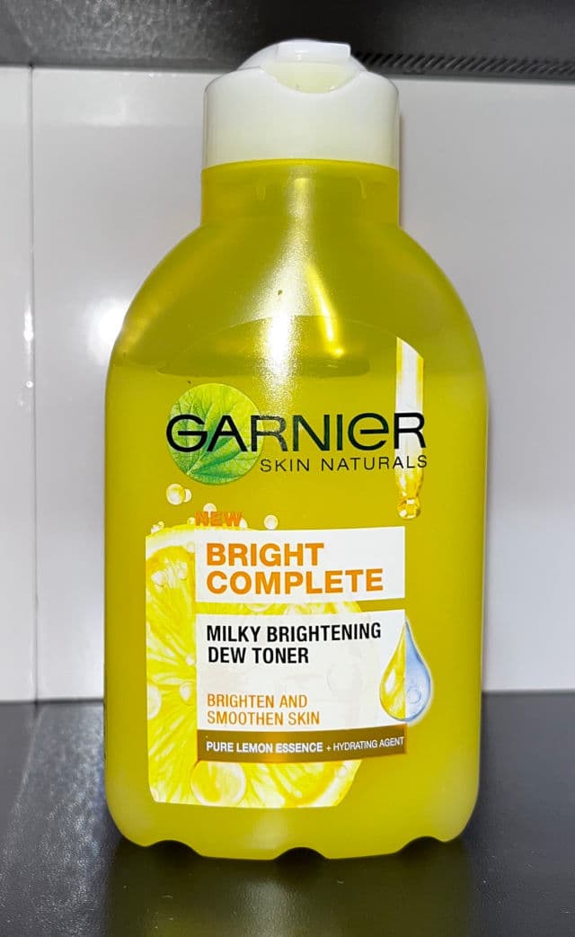 Garnier Light Complete Milky Lightening Dew Toner review photo by Eylo