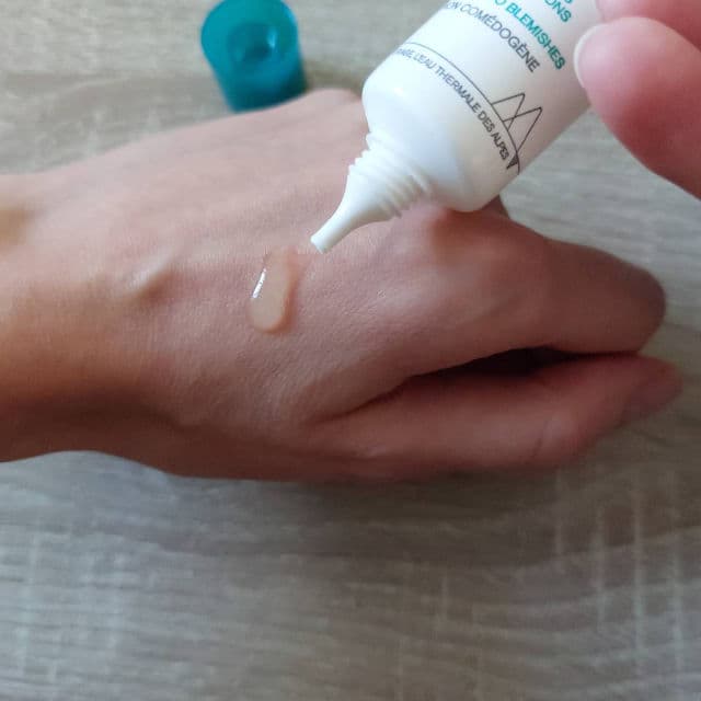 Uriage Hyséac New Skin Serum review photo by RedMarine28