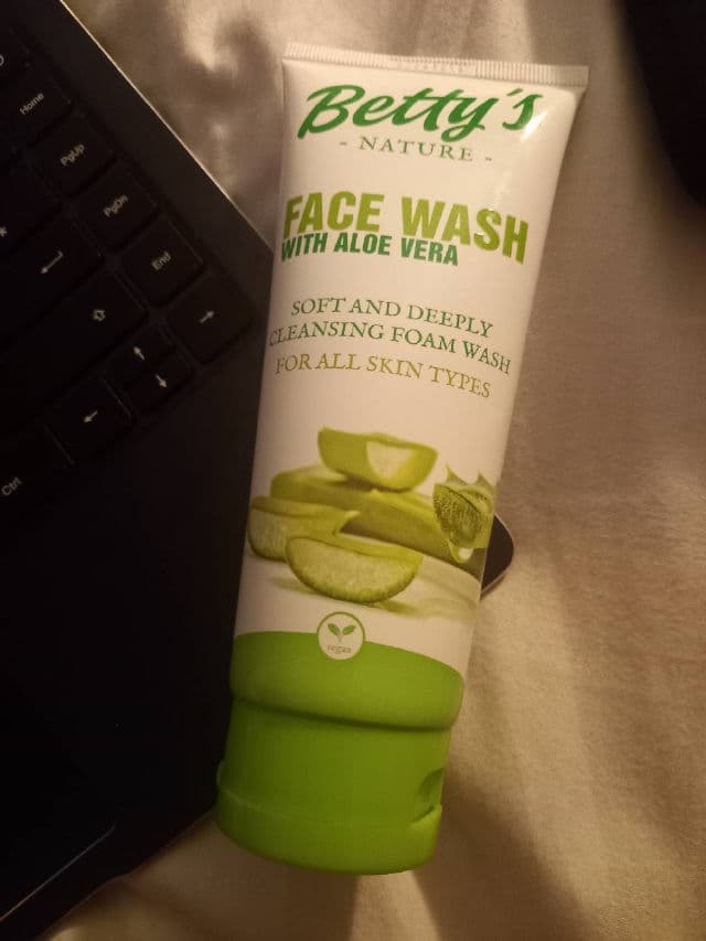 Betty's Nature Aloe Vera Face Wash review photo by auraa