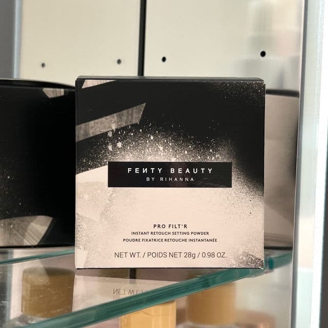 Fenty Beauty Pro Filt'r Instant Retouch Setting Powder - Banana review photo by naynshi