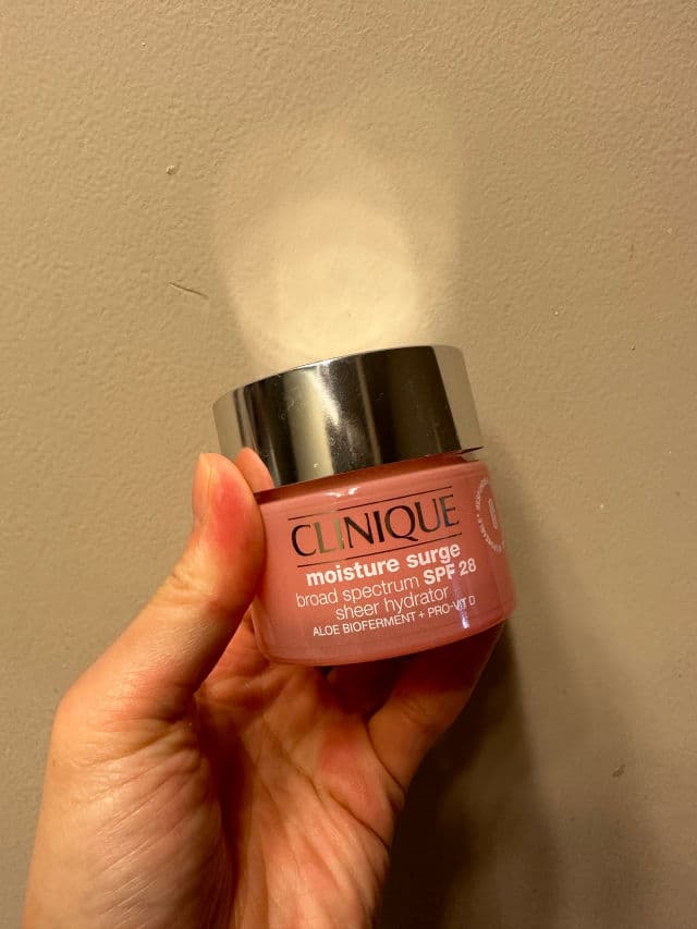 Clinique Moisture Surge Broad Spectrum SPF28 Sheer Hydrator Moisturizer review photo by toriiaaa