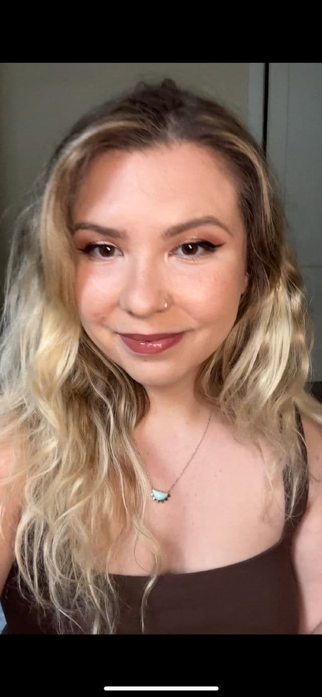 Charlotte Tilbury Airbrush Flawless Lip Blur - Pillow Talk review photo by pupsandproducts