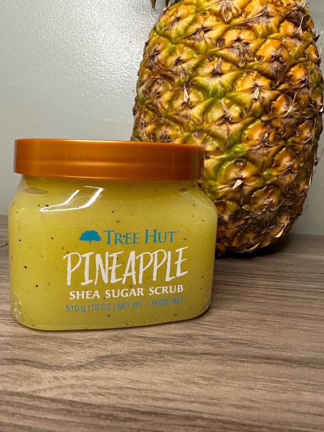 Tree Hut Pineapple Shea Sugar Scrub review photo by messijessie