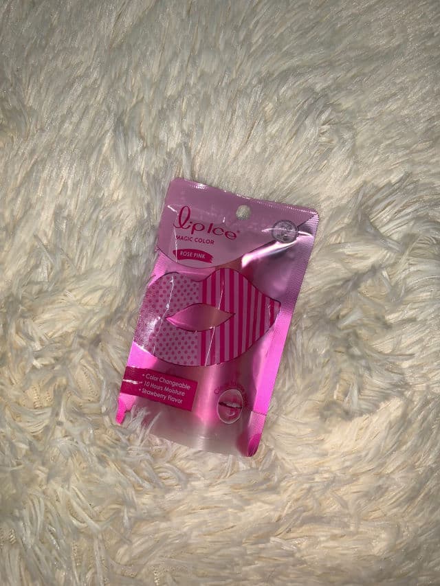 Mentholatum Lip Ice Magic Color Rose Pink Strawberry review photo by Diyla