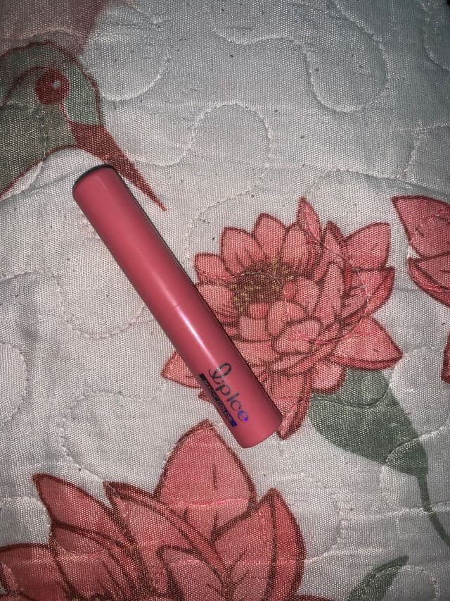 Mentholatum Lip Ice Magic Color Rose Pink Strawberry review photo by Diyla