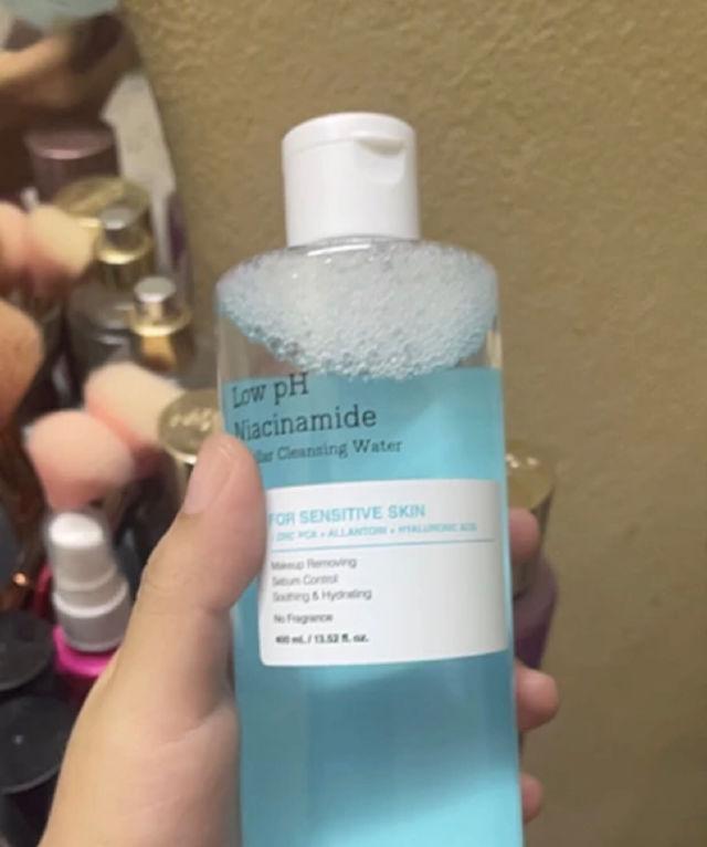 Low pH Niacinamide Micellar Cleansing Water product review
