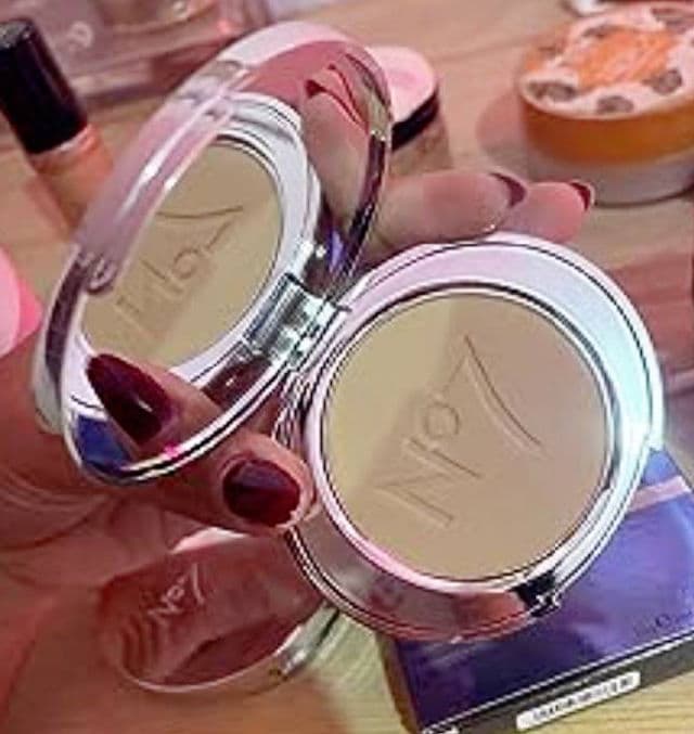No7 Lift & Luminate Triple Action Translucent Finishing Pressed Powder review photo by JennB