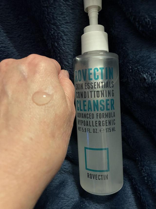 Skin Essentials Conditioning Cleanser product review
