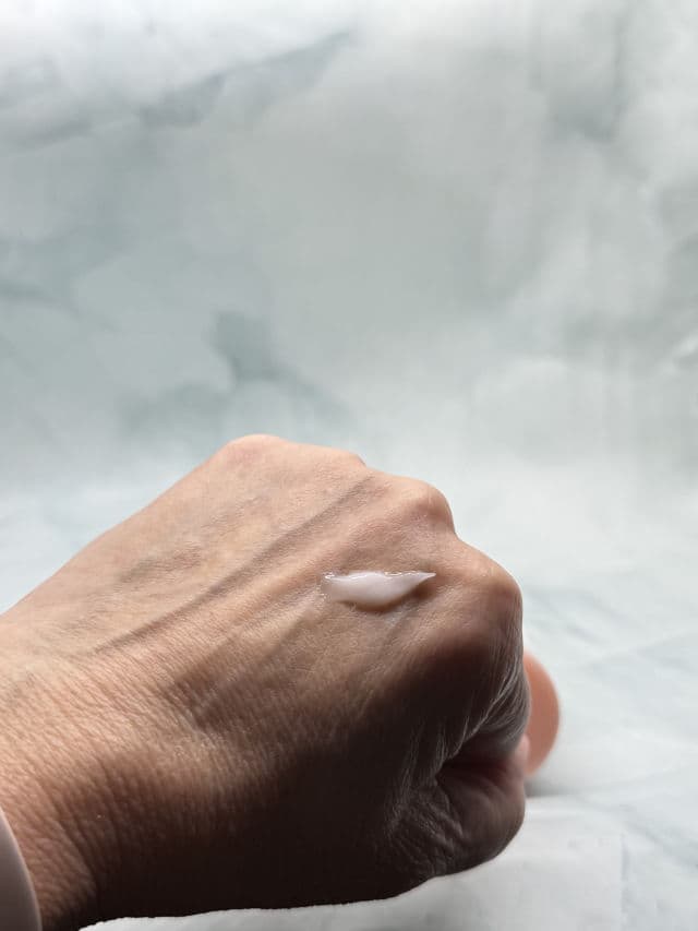 DARIYA Momori Peach Moist & Cohesive Hair Cream review photo by Sharonspendstoomuch