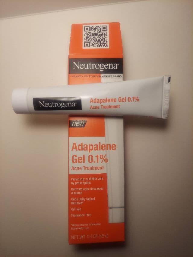 Neutrogena 0.1% Adapalene Gel Acne Treatment review photo by laughter