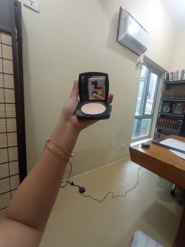 Avon True Color Flawless Cream to Powder Foundation SPF15 review photo by annepicky