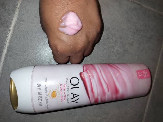 Olay Indulgent Moisture Rose & Cherry Body Wash review photo by dayana3788
