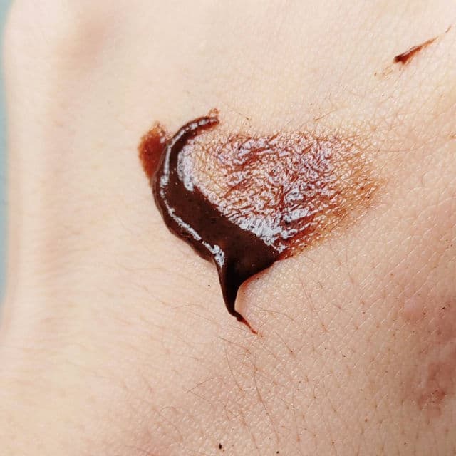 the Cocoon Dak Lak Coffee Face Polish review photo by kaoriskincarejournal