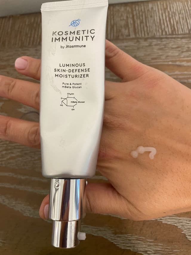 Kosmetic Immunity Luminous Skin-Defense Moisturizer review photo by AnjelicaBonya