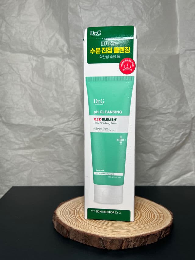 pH Cleansing Red Blemish Clear Soothing Foam product review