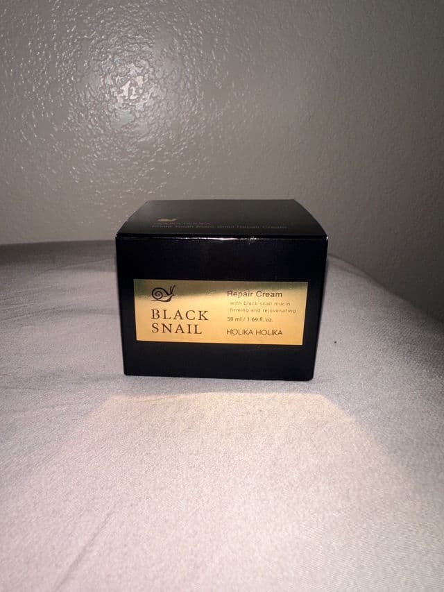 HOLIKA HOLIKA Prime Youth Black Snail Repair Cream review photo by elyseamela