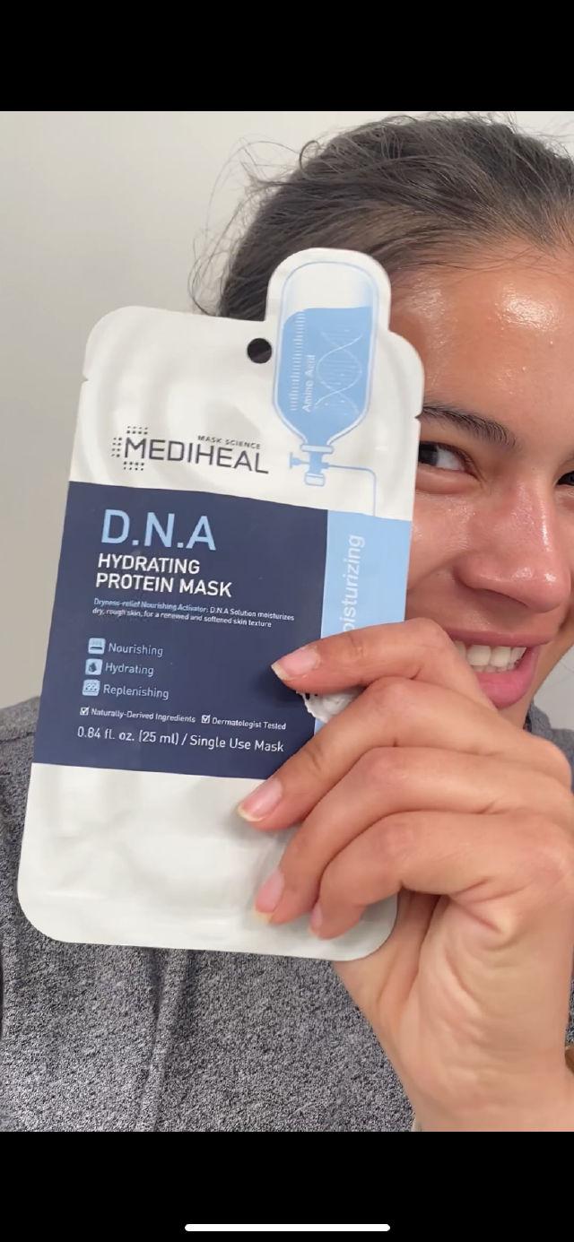 MEDIHEAL D.N.A Hydrating Protein Sheet Mask product review