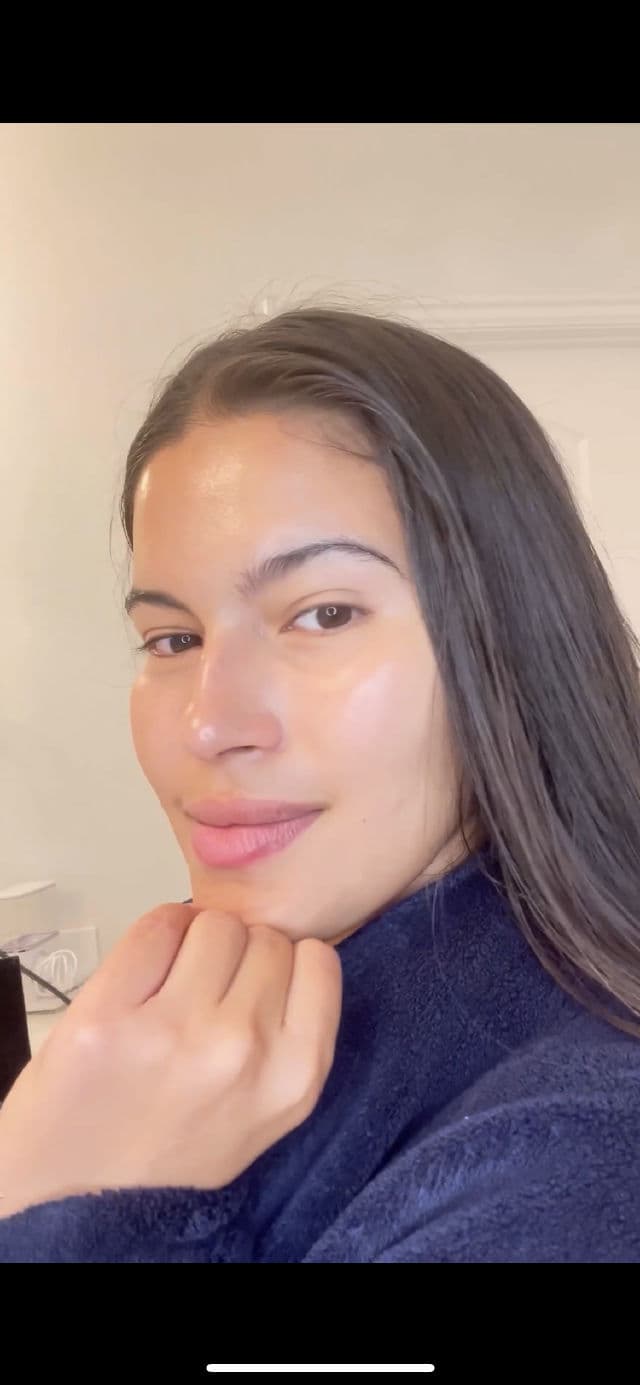 ISNTREE Hyaluronic Acid Watery Sun Gel SPF50+ PA++++ review photo by CindyCuidaTuPiel