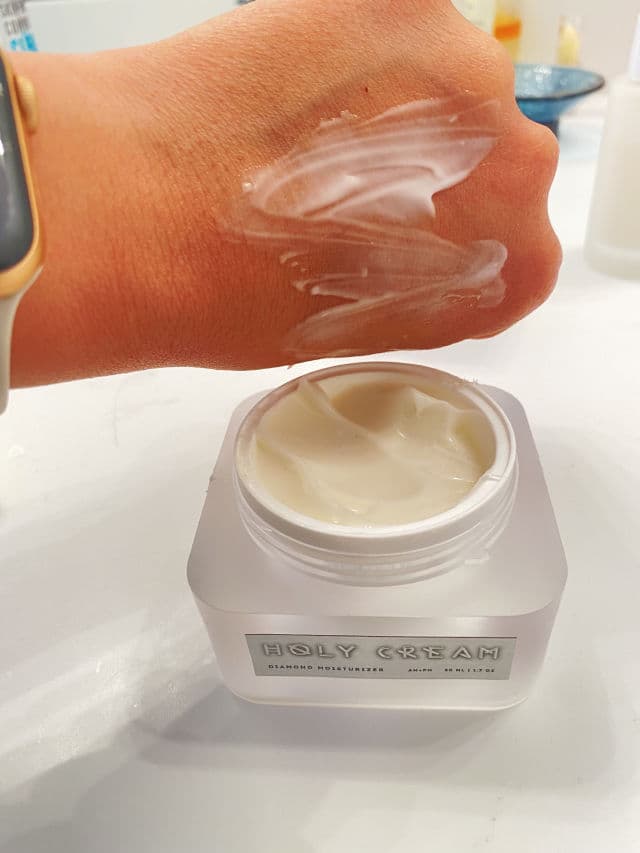 Ameon Skin Holy Cream - Diamond Moisturizer review photo by CindyCuidaTuPiel