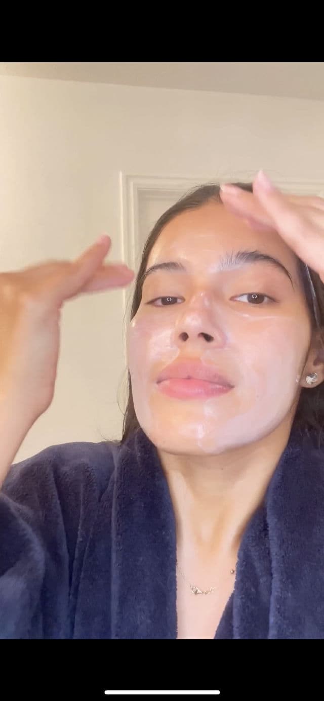 ISNTREE Hyaluronic Acid Watery Sun Gel SPF50+ PA++++ review photo by CindyCuidaTuPiel