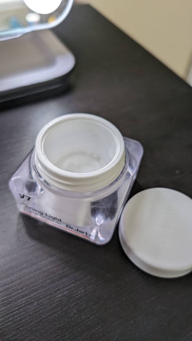 Dr. Jart+ V7 Toning Light Creme Tonifiante review photo by katgg