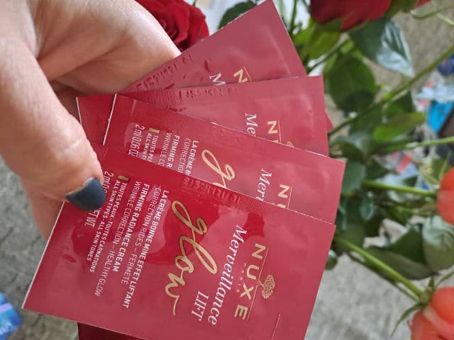 Nuxe Merveillance Lift Firming Powdery Cream review photo by Cosymakeup15