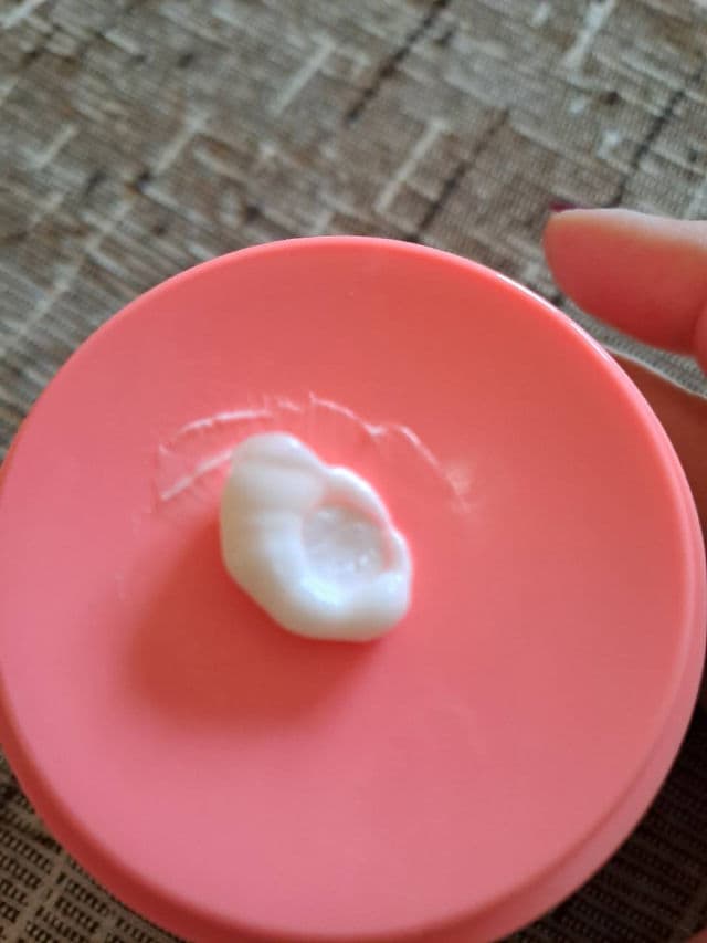 Drunk Elephant Bora Barrier Repair Cream review photo by Cosymakeup15