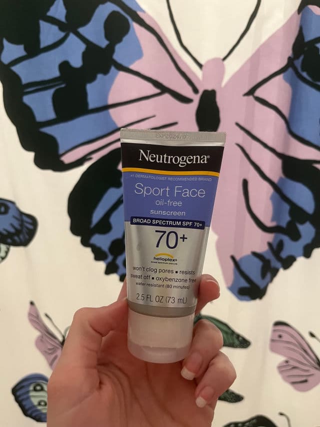 Neutrogena Ultimate Sport Face Oil-Free Lotion Sunscreen Spf 70+ review photo by MChristina2