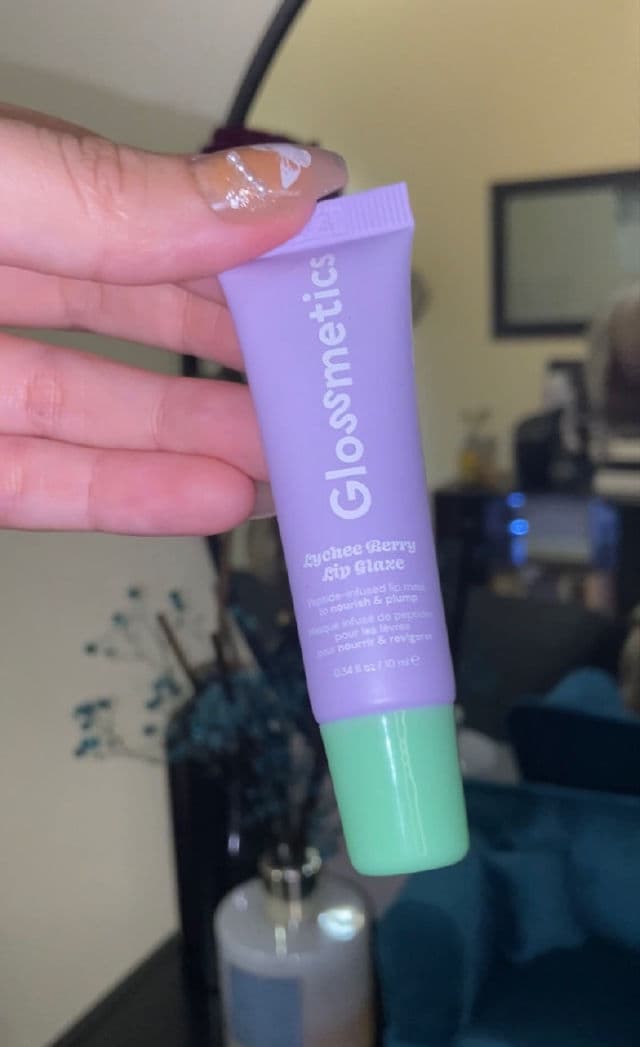 Glossmetics Lychee Berry Lip Glaze review photo by emylissette