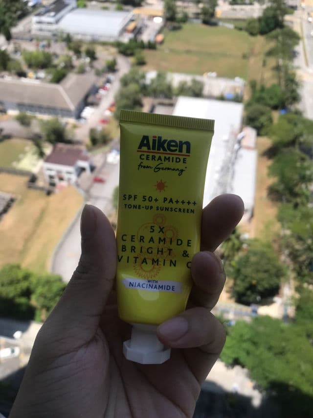Aiken 5X Ceramide Bright & Vitamin C Tone-Up Sunscreen SPF50+ PA++++ review photo by syakiersalleh