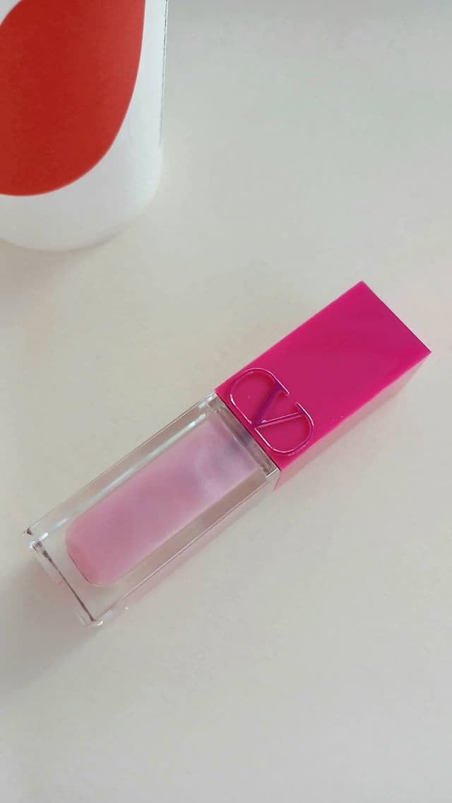 Valentino Beauty Magnificent Volumizing Mascara review photo by tatiross89