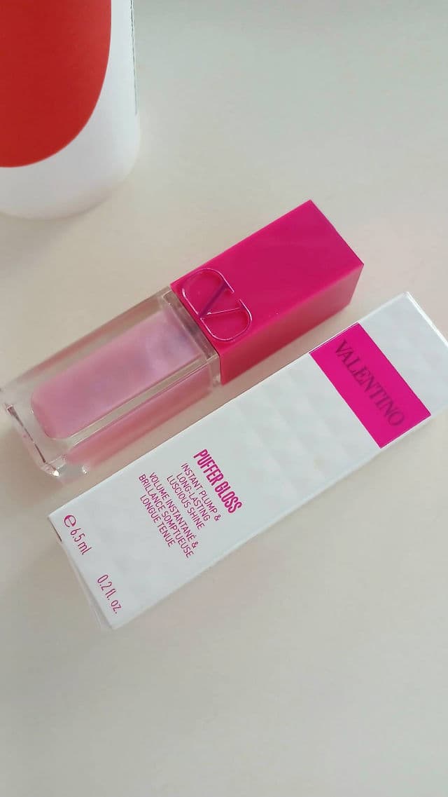 Valentino Beauty Magnificent Volumizing Mascara review photo by tatiross89