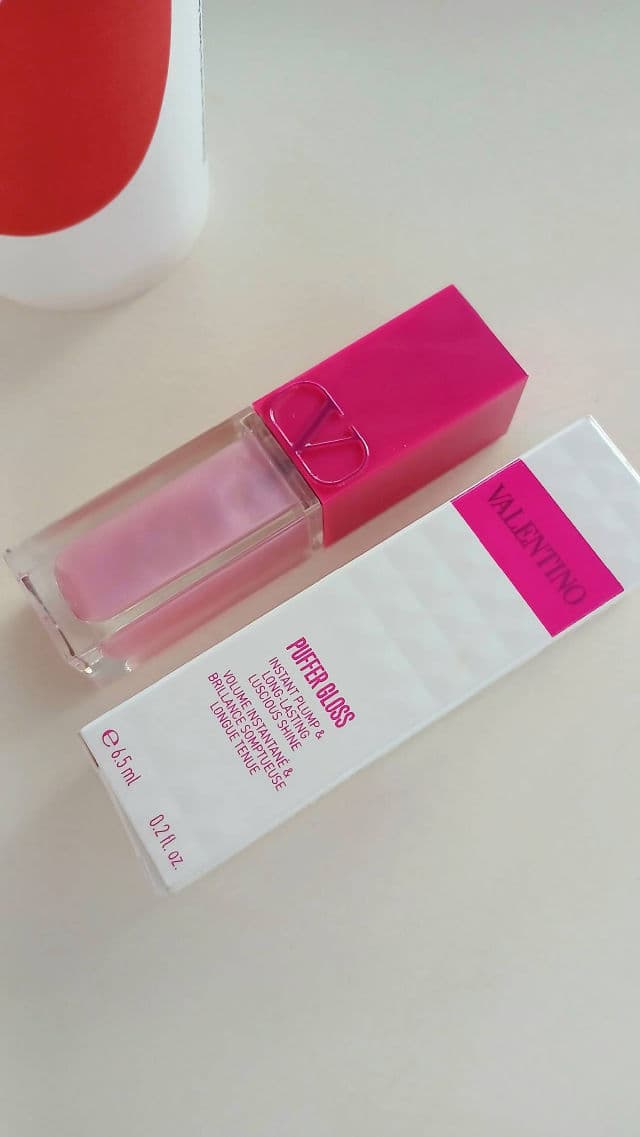 Valentino Beauty Magnificent Volumizing Mascara review photo by tatiross89