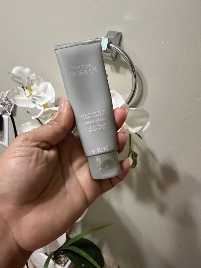 Mary Kay TimeWise® Age Minimize 3D® Night Cream review photo by Nolvia30