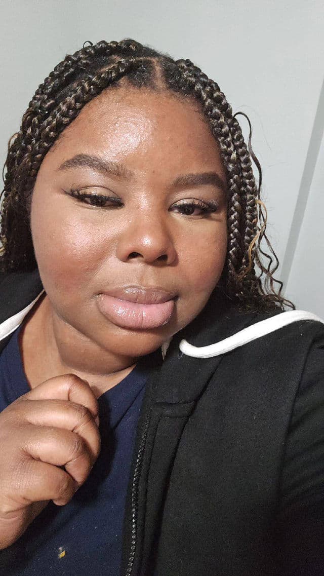 ELF Halo Glow Contour Beauty Wand - Light/Medium review photo by nieebell