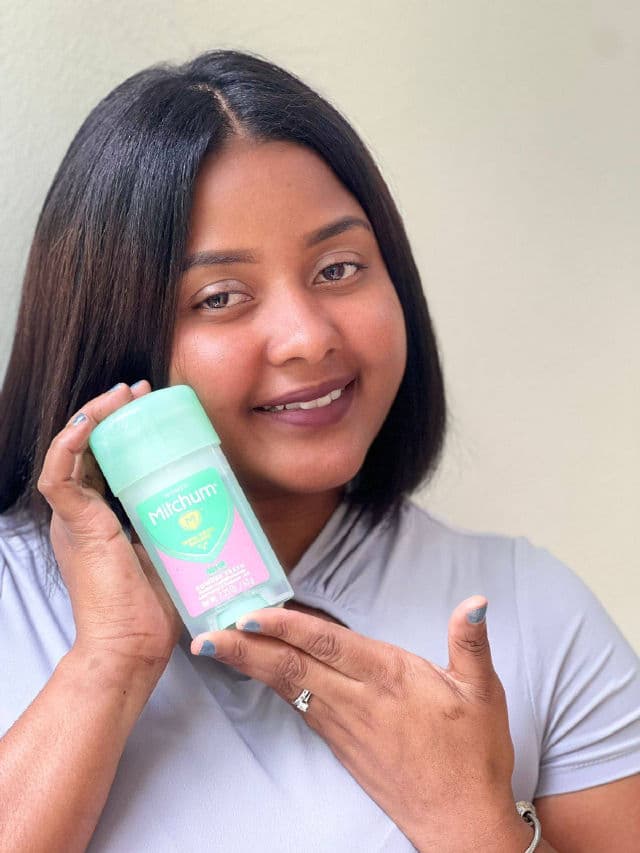 Mitchum Women Triple Odor Defense Solid Antiperspirant & Deodorant Stick - Powder Fresh review photo by Francia