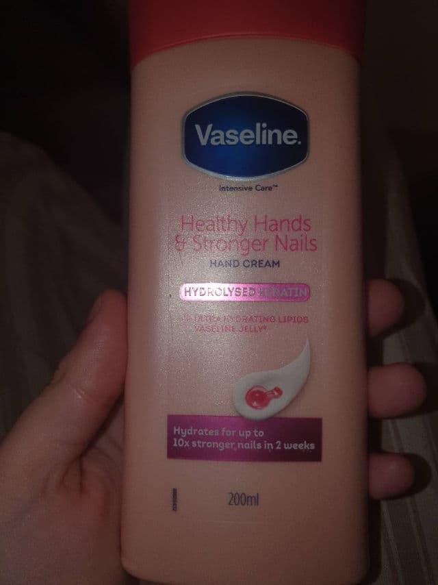 Vaseline Healthy Bright Perfect 10 Pro-Age Repair Lotion review photo by swanzyo