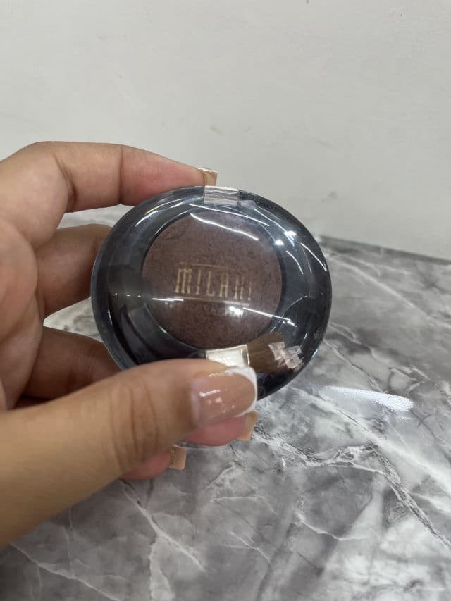 Milani Cosmetics Baked Shadow 606 Drench in Gold review photo by yaniebel