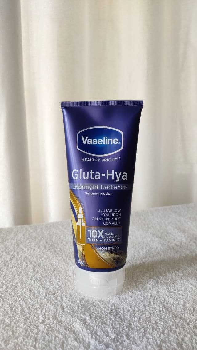 Vaseline Gluta-Hya Serum Burst Lotion Overnight Radiance Repair review photo by brownie24