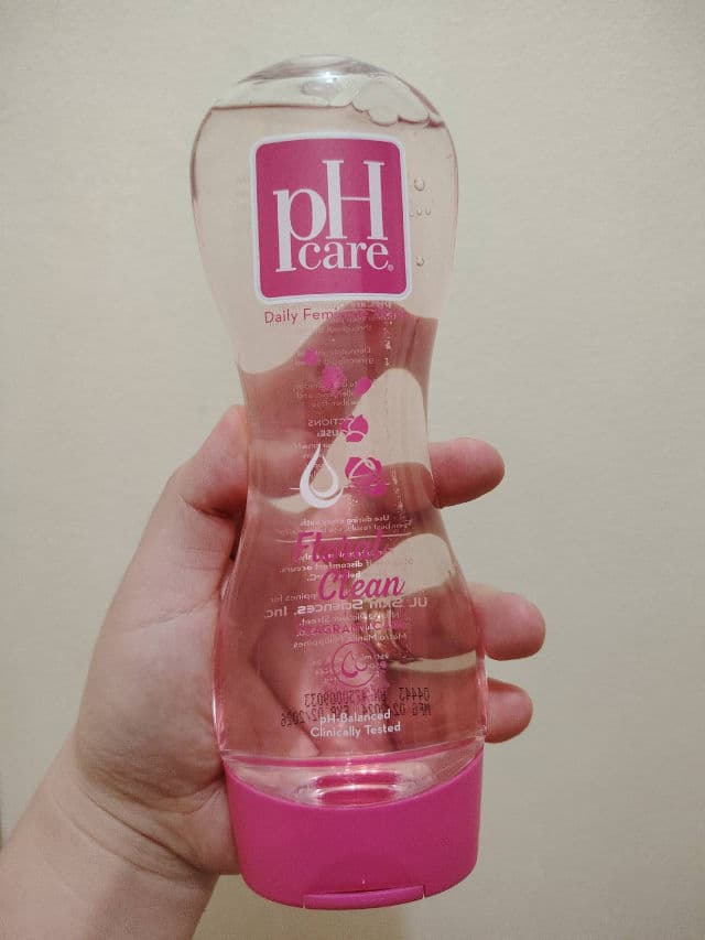 ph Care Daily Feminine Wash Floral Clean review photo by imabeautytolook