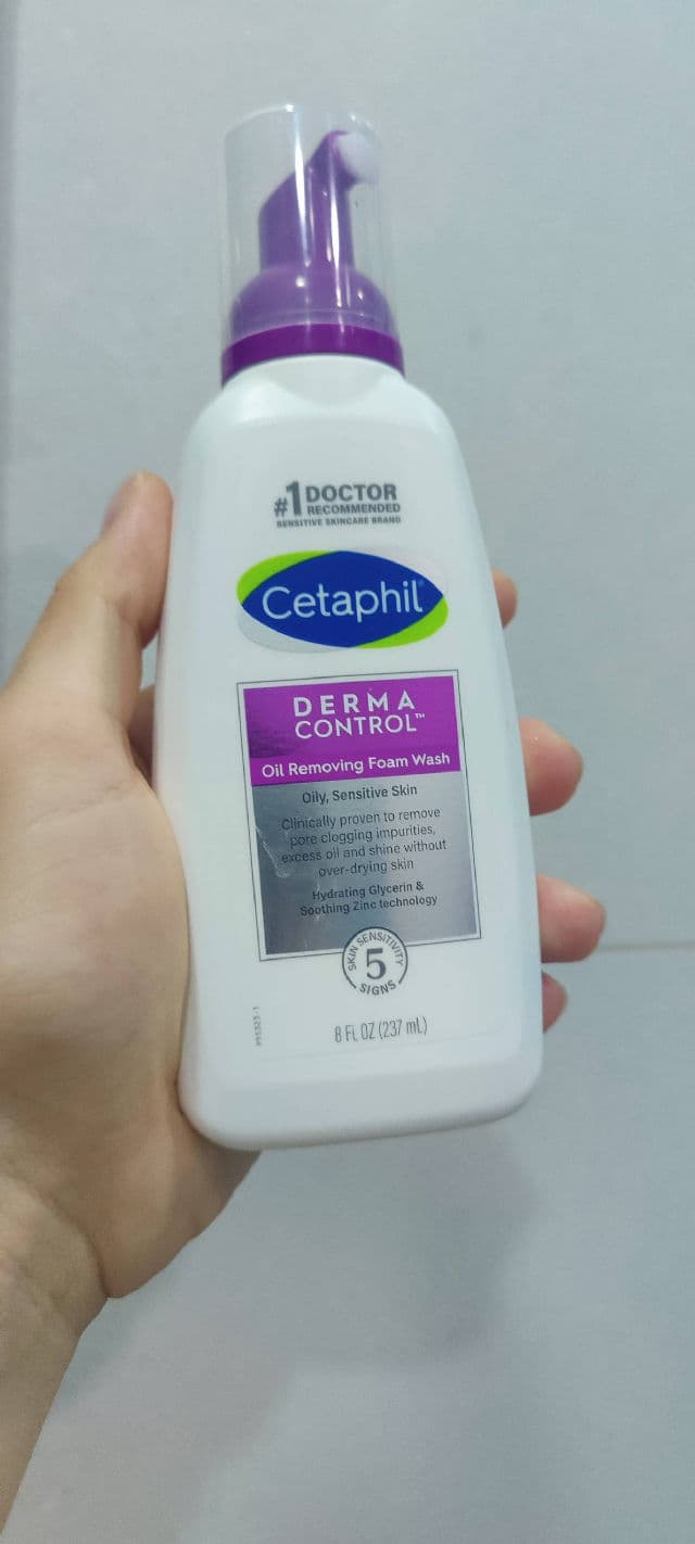 Cetaphil Dermacontrol Pro Oil Removing Foam Wash review photo by annoukkii