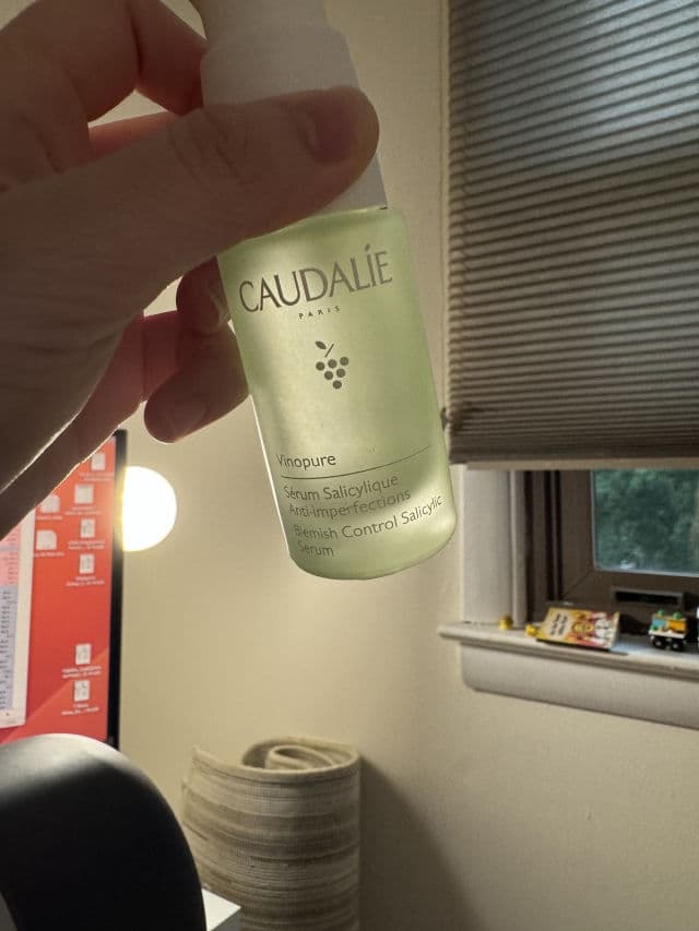 Caudalie Paris Vinopure Skin Perfecting Serum review photo by Lisalala
