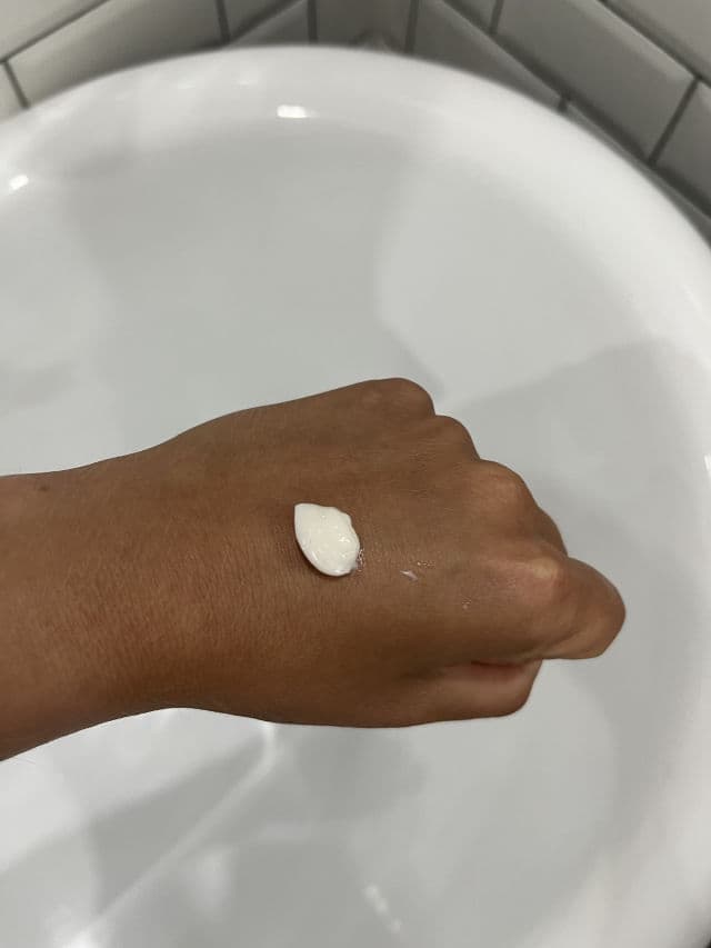 Aveeno Calm+Restore Re-Hydrating Night Cream review photo by LaurenW