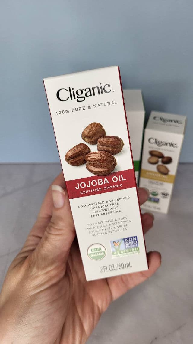 Cliganic 100% Pure Organic Jojoba Oil review photo by frugalugcmama