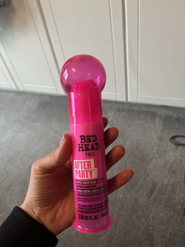 TIGI Bed Head After Party Smoothing Cream review photo by dorotas